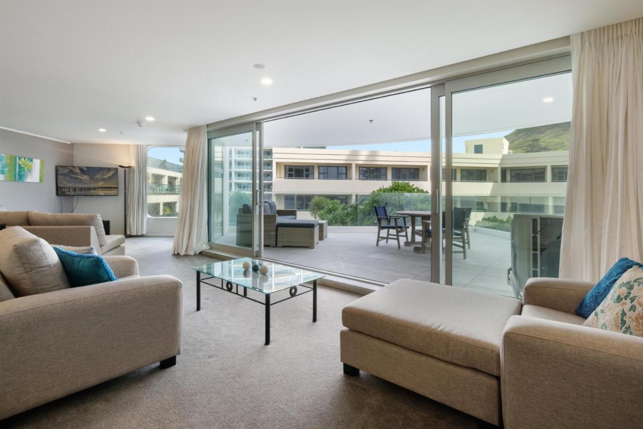 Oceanside Apartment With Garden Views Mount Maunganui Ngoại thất bức ảnh
