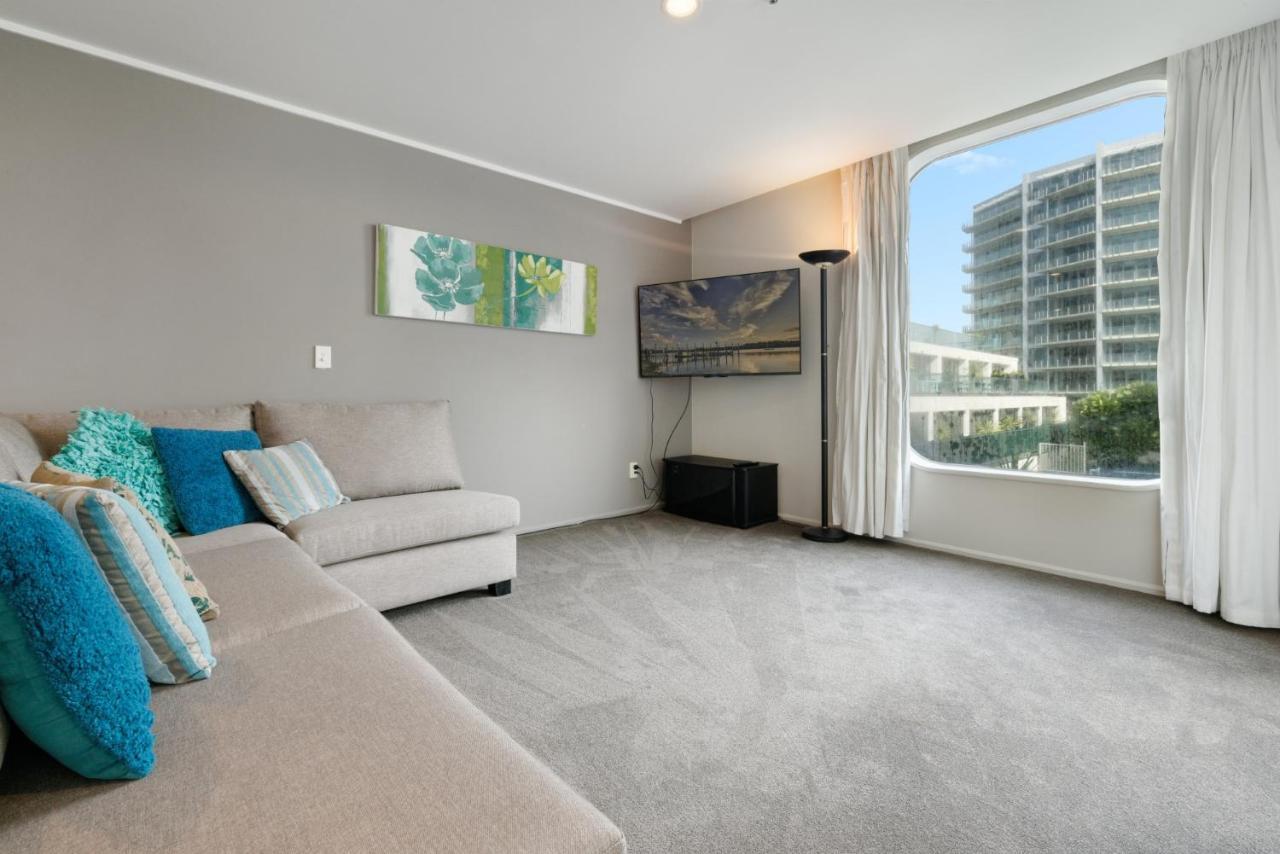 Oceanside Apartment With Garden Views Mount Maunganui Ngoại thất bức ảnh